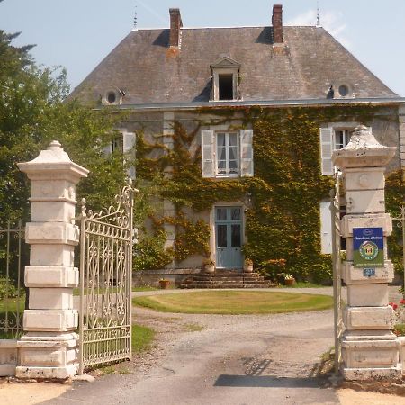 Bed and Breakfast Le Logis Les Pineaux Zewnętrze zdjęcie