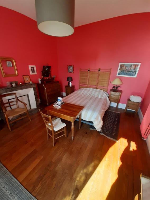Bed and Breakfast Le Logis Les Pineaux Zewnętrze zdjęcie